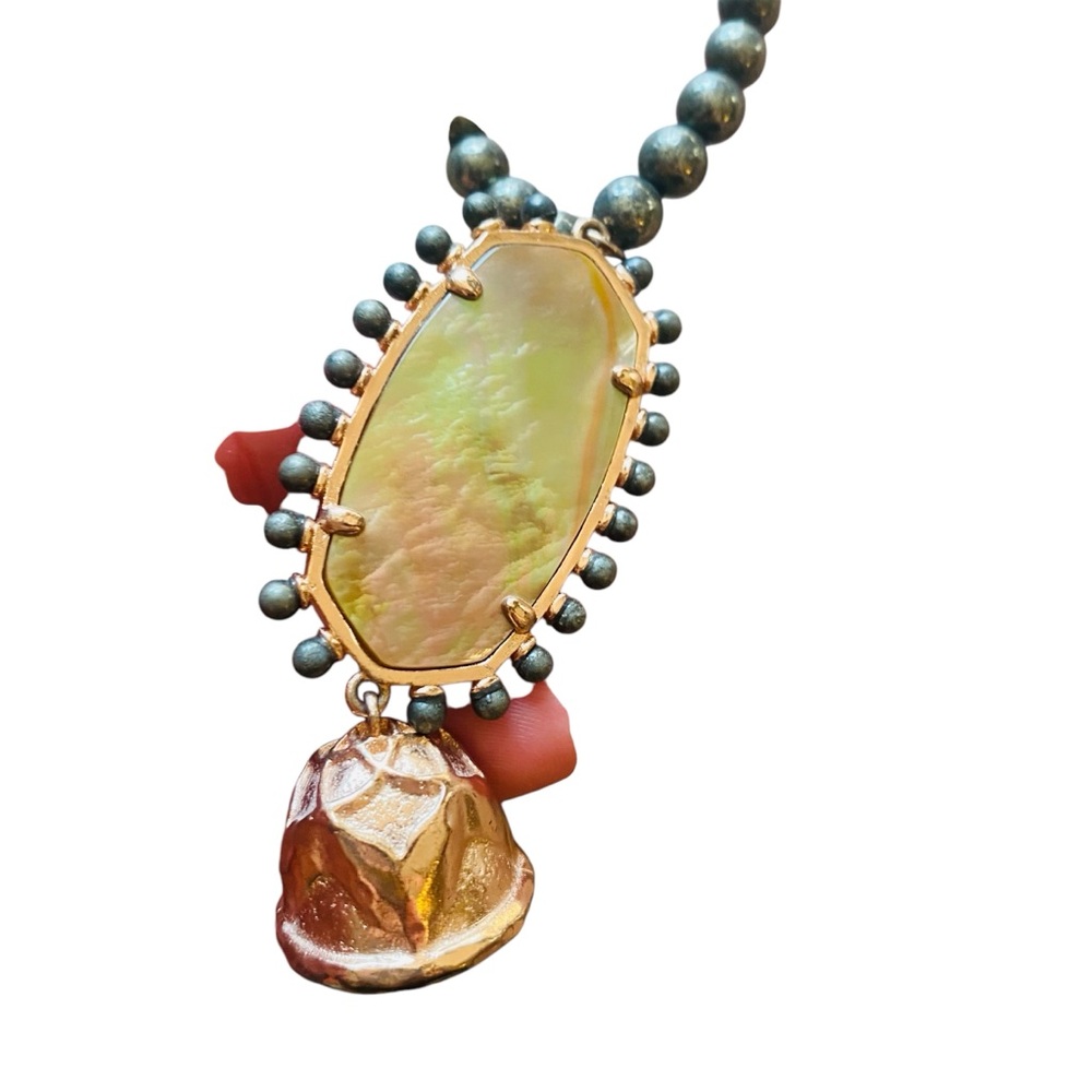 Kendra Scott Tatiana Necklace - Picture 3 of 8